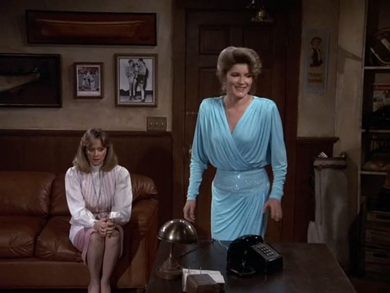 65396_KateMulgrew-Cheers4x24StrangeBedfellows-24_122_174lo.jpg