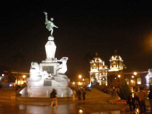 trujillo plaza de armas peru