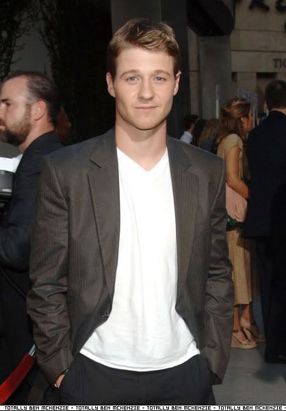 Ben Mckenzie Haircut