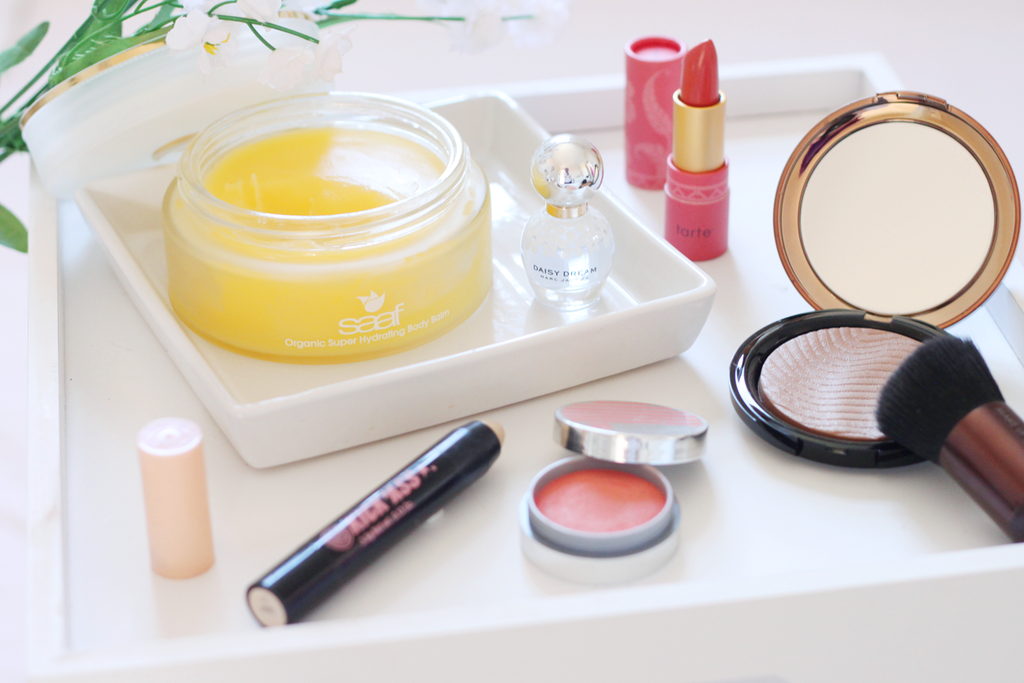 A picture of lots of beauty products