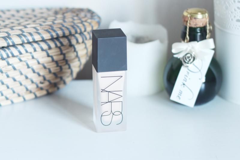 NARS ALL DAY LUMINOUS WEIGHTLESS FOUNDATION REVIEW