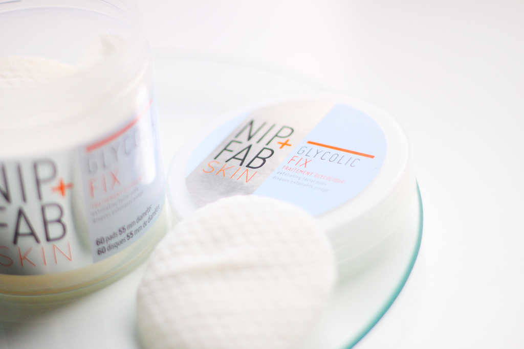 a picture of NIP+FAB exfoliating pads