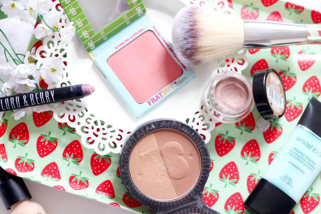 A photo of Summer Makeup Essentials to not sweat