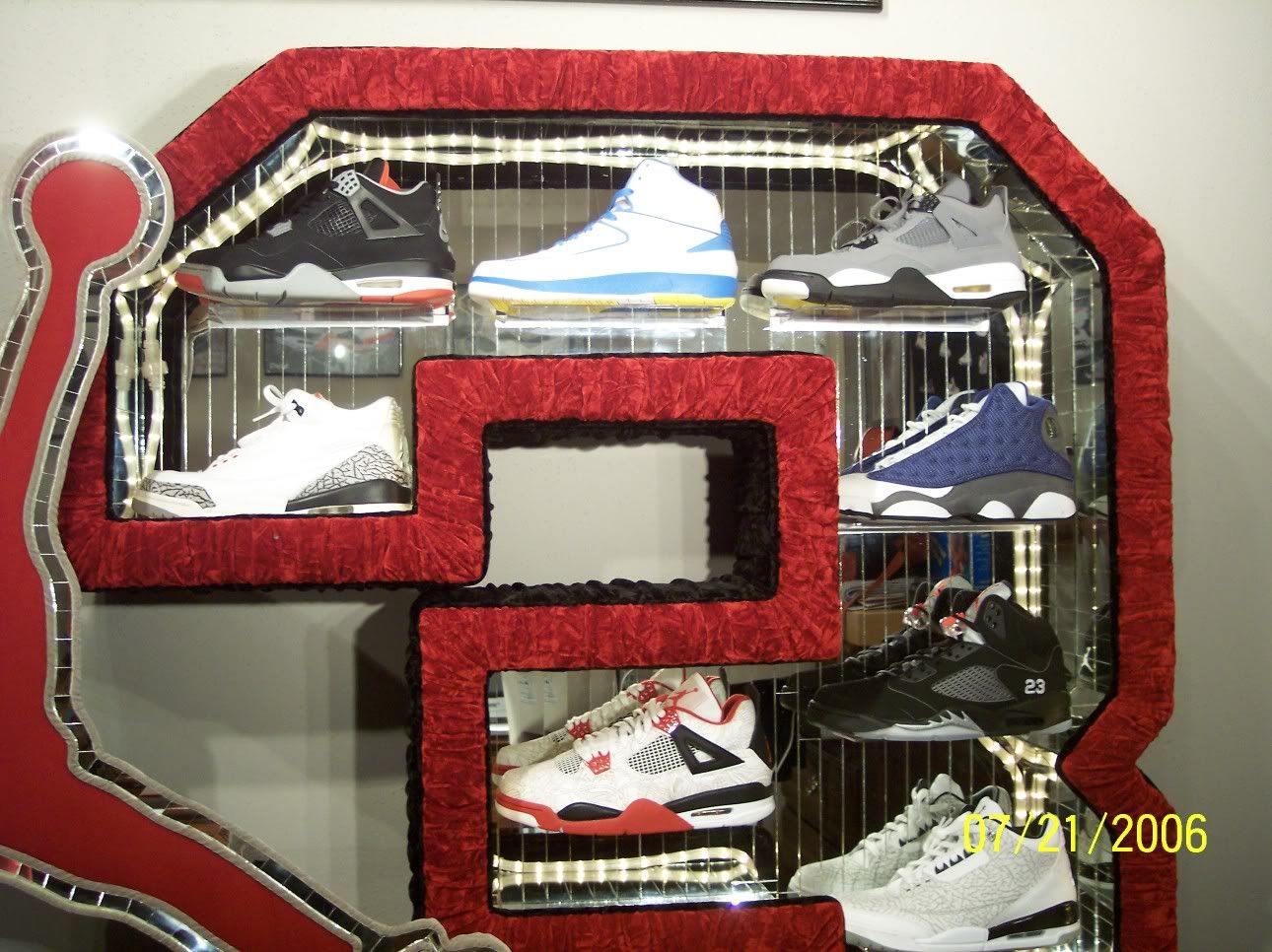 4,000 Jordan Display !!!!!!!!!!!!! Sole Collector Forums