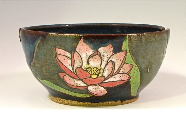 Lotus double slot yarn bowl