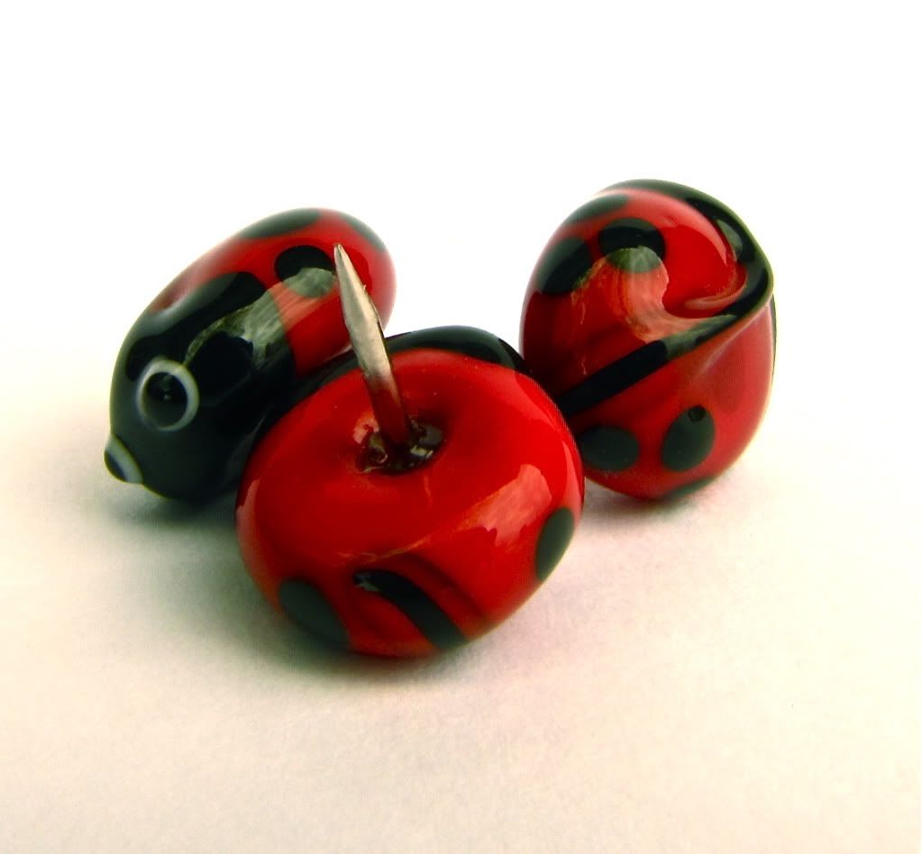 Ladybug pushpin set