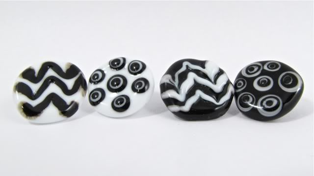 Set of 4 Black & White shank buttons