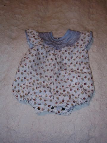 Babyclothes001.jpg
