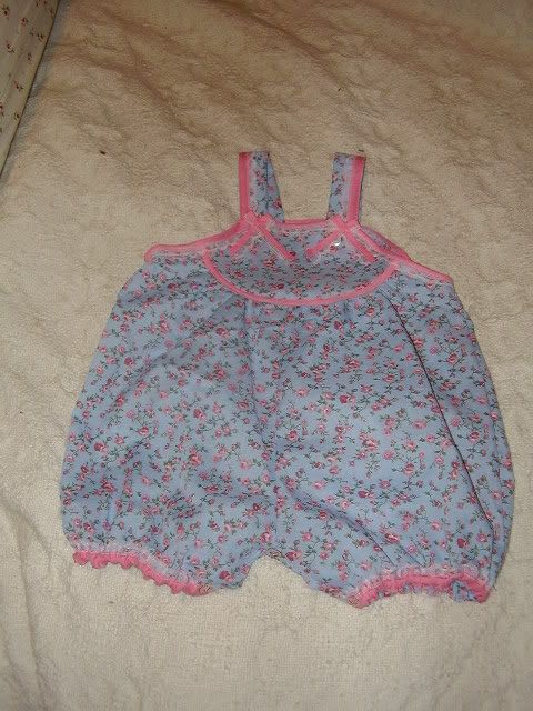 Babyclothes016.jpg