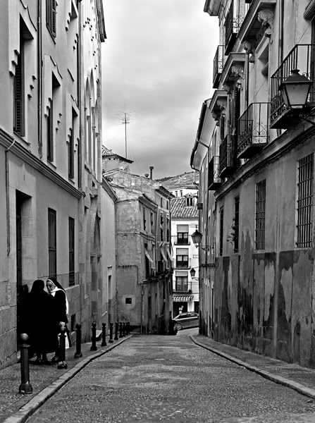 IMAGE: http://i48.photobucket.com/albums/f226/nididur/IMG_4226_BW_L.jpg