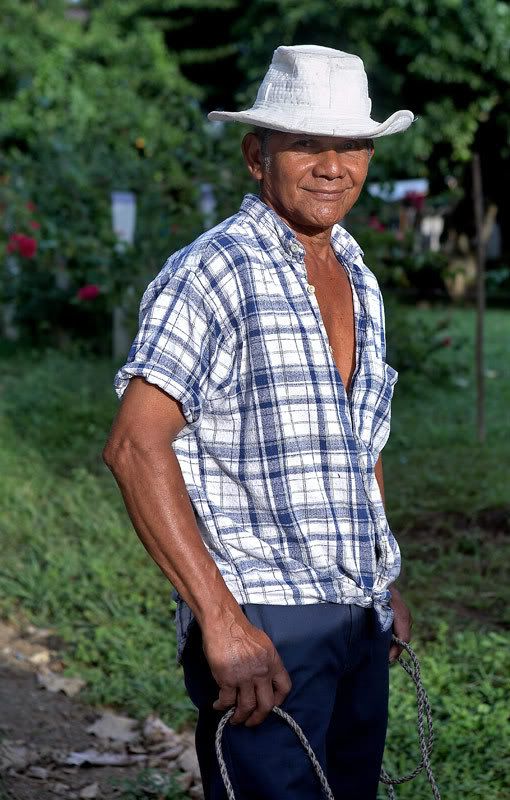 IMAGE: http://i48.photobucket.com/albums/f226/nididur/IMG_9692_L.jpg