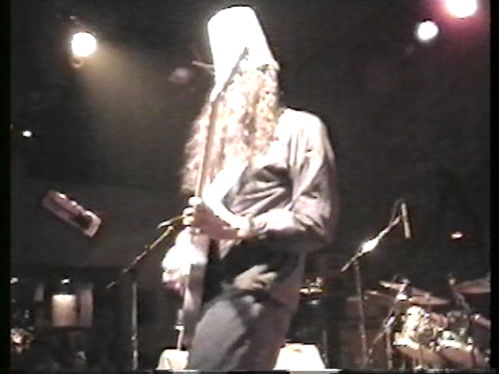 Buckethead (solo) April 2, 2004 Luther's Blues Madison, WI  2 photo vlcsnap-2013-08-15-15h50m45s72.png