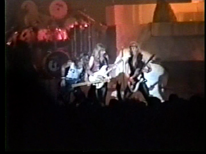 \Iron Maiden Poughkeepsie '88 NY photo vlcsnap-2013-08-16-19h03m08s221.png