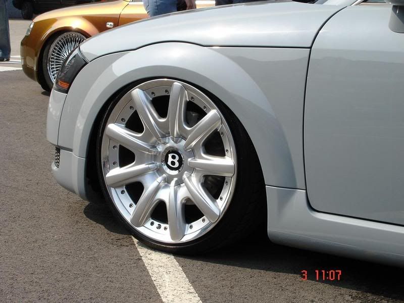 Seems like the latest trend in Blighty is to fit Bentley GT rims to your