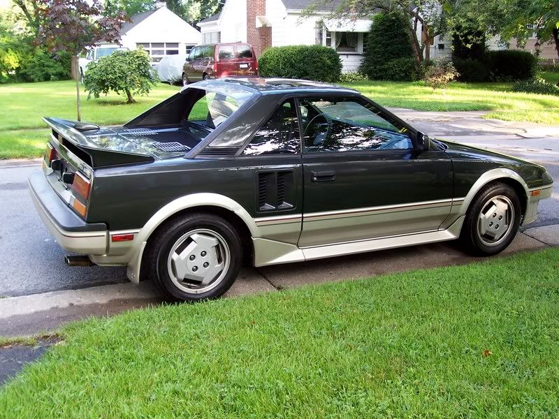 http://i48.photobucket.com/albums/f234/nch8/86%20mr2/100_2406.jpg