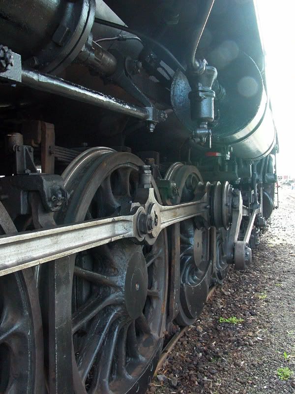 IMAGE: http://i48.photobucket.com/albums/f236/dgcorner/GKPE/Glenbrook.jpg