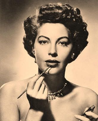 Ava_Gardner_Front.jpg