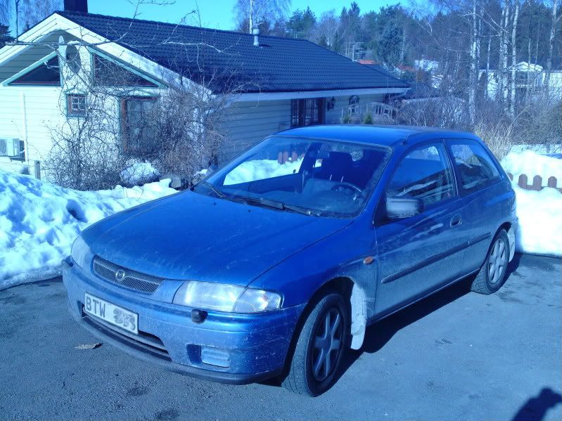 http://i48.photobucket.com/albums/f238/2X3M4U/Mazda%20323/20100315010.jpg