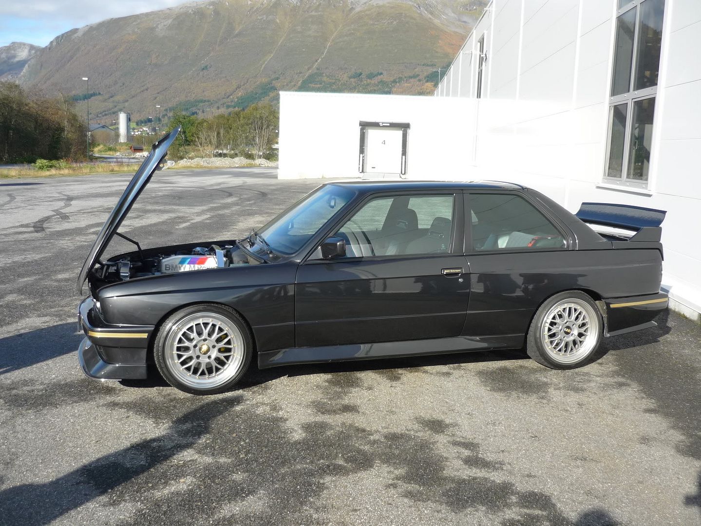 BMWCCNMRrsta021011005.jpg