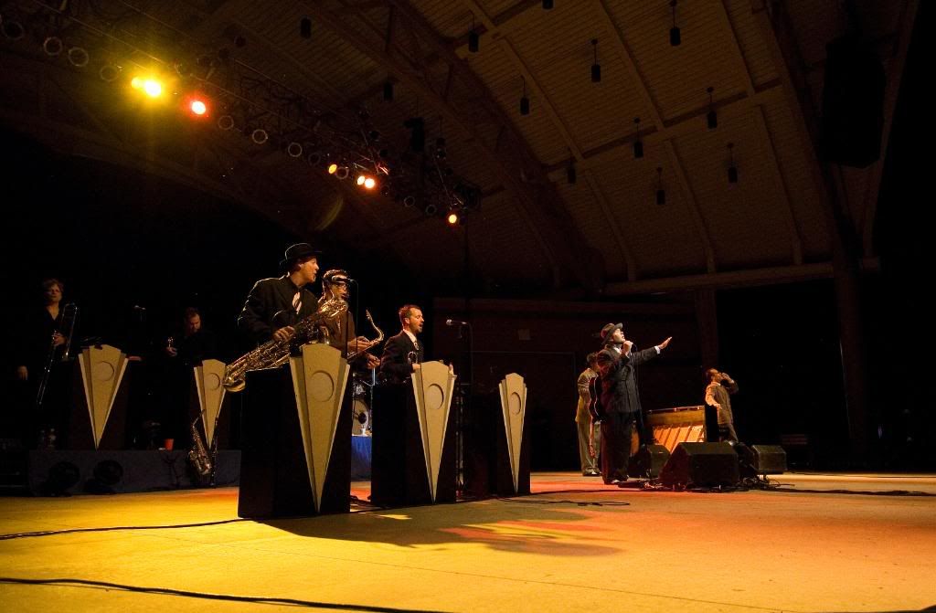 IMAGE: http://i48.photobucket.com/albums/f242/dmb70/Big%20Bad%20Voodoo%20Daddy%207-9-09/IMG_2154.jpg