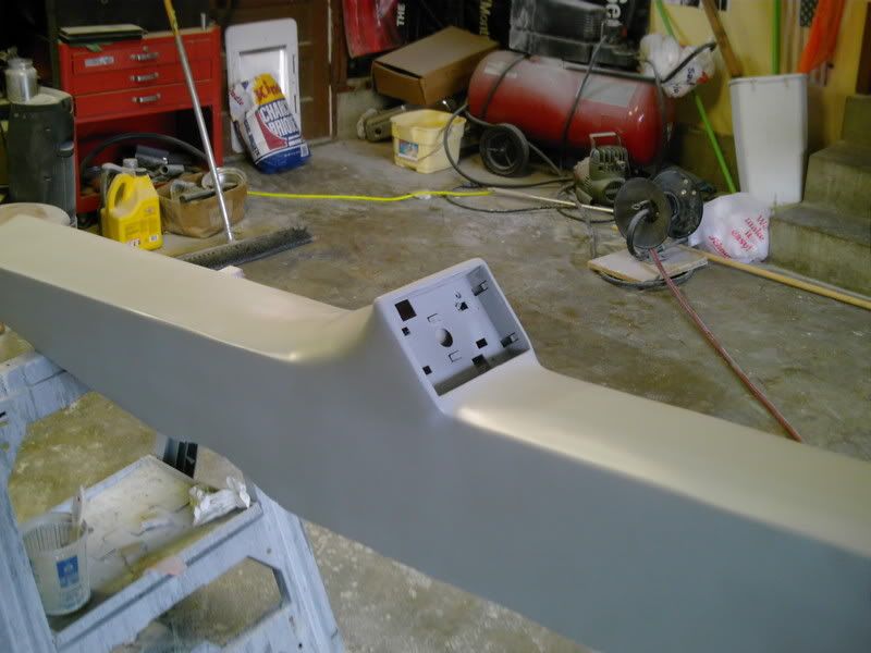 CUSTOM G BODY FIBERGLASS CENTER CONSOLE
