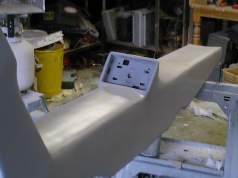 CUSTOM G BODY FIBERGLASS CENTER CONSOLE