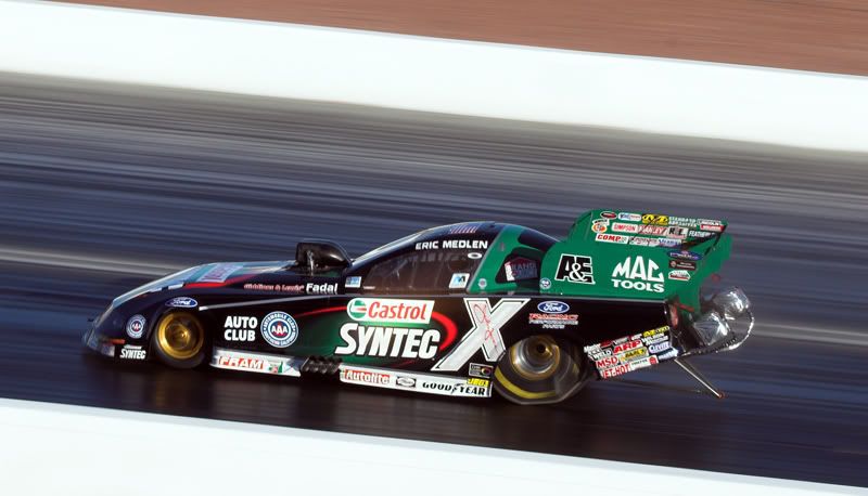 IMAGE: http://i48.photobucket.com/albums/f245/Redlvss/NHRATesting2007IMG_0105-01.jpg