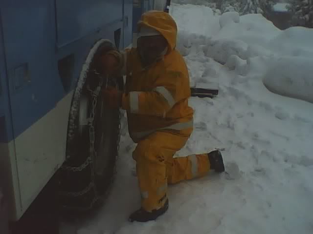 I'm chaning up my bucket truck I'm chaning up my bucket truck